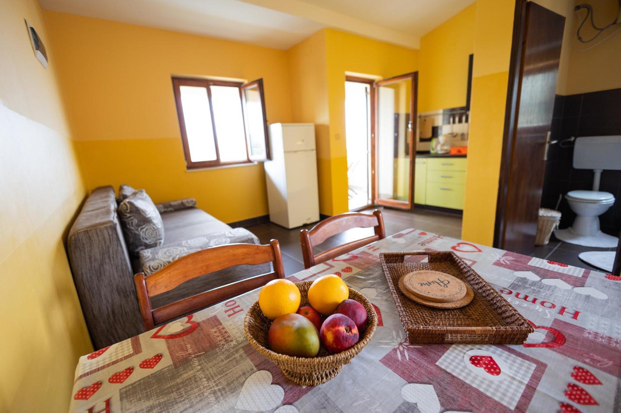 Apartman Marija 2 Лопар Экстерьер фото
